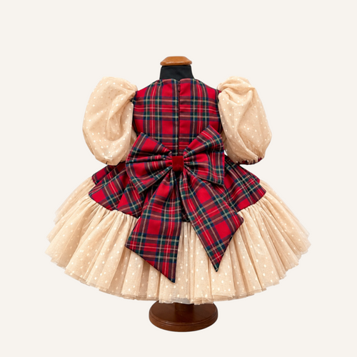 Abito in tartan con tulle