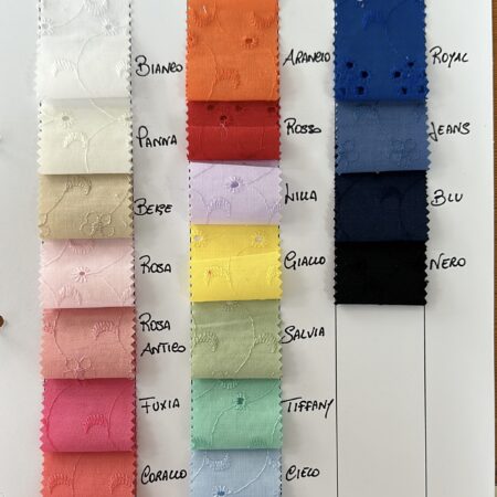 Abito in sangallo corto