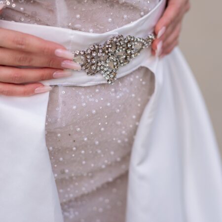 Abito manica lunga di perline con gonna rimovibile