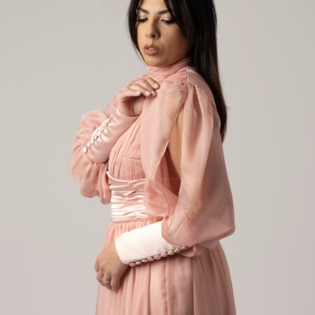 Abito Sartoriale in Chiffon Plissettato e Seta Delicata