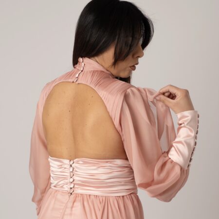 Abito Sartoriale in Chiffon Plissettato e Seta Delicata