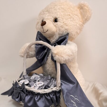 Peluche bianco con fiocco con code personalizzato e cesta vuota foderato