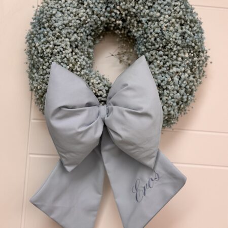 Fiocco nascita con fiori freschi