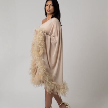 Abito in chiffon con piume boa