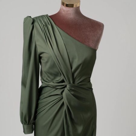 Abito in seta verde oliva