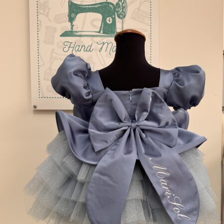 Abito balze in seta polvere