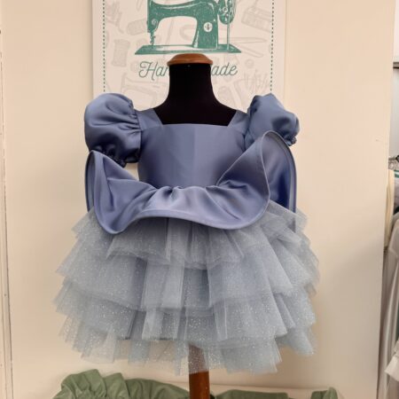 Abito balze in seta polvere