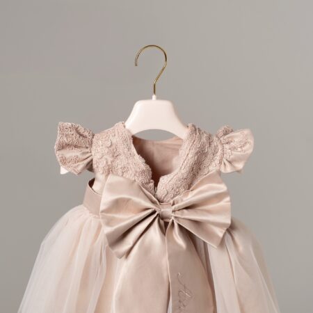 Coordinato mamma figlia in seta cipria con dettagli in pizzo