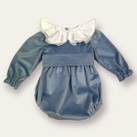 Pagliacetto in velluto polvere con collo bianco e pizzo