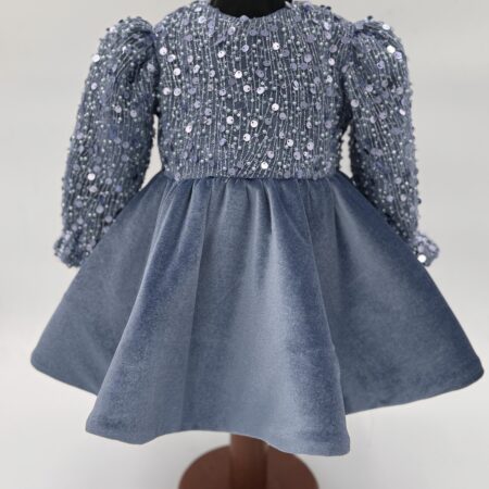 Abito corpino in perline e gonna in velvet