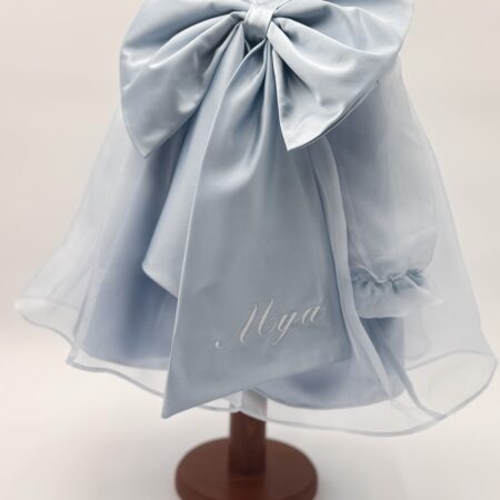 Abito in organza celeste chiaro