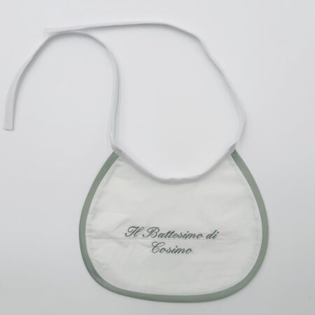 Bavetta personalizzata con bordino in duchesse in verde salvia