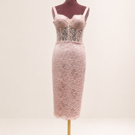 Abito in pizzo rosa pastello